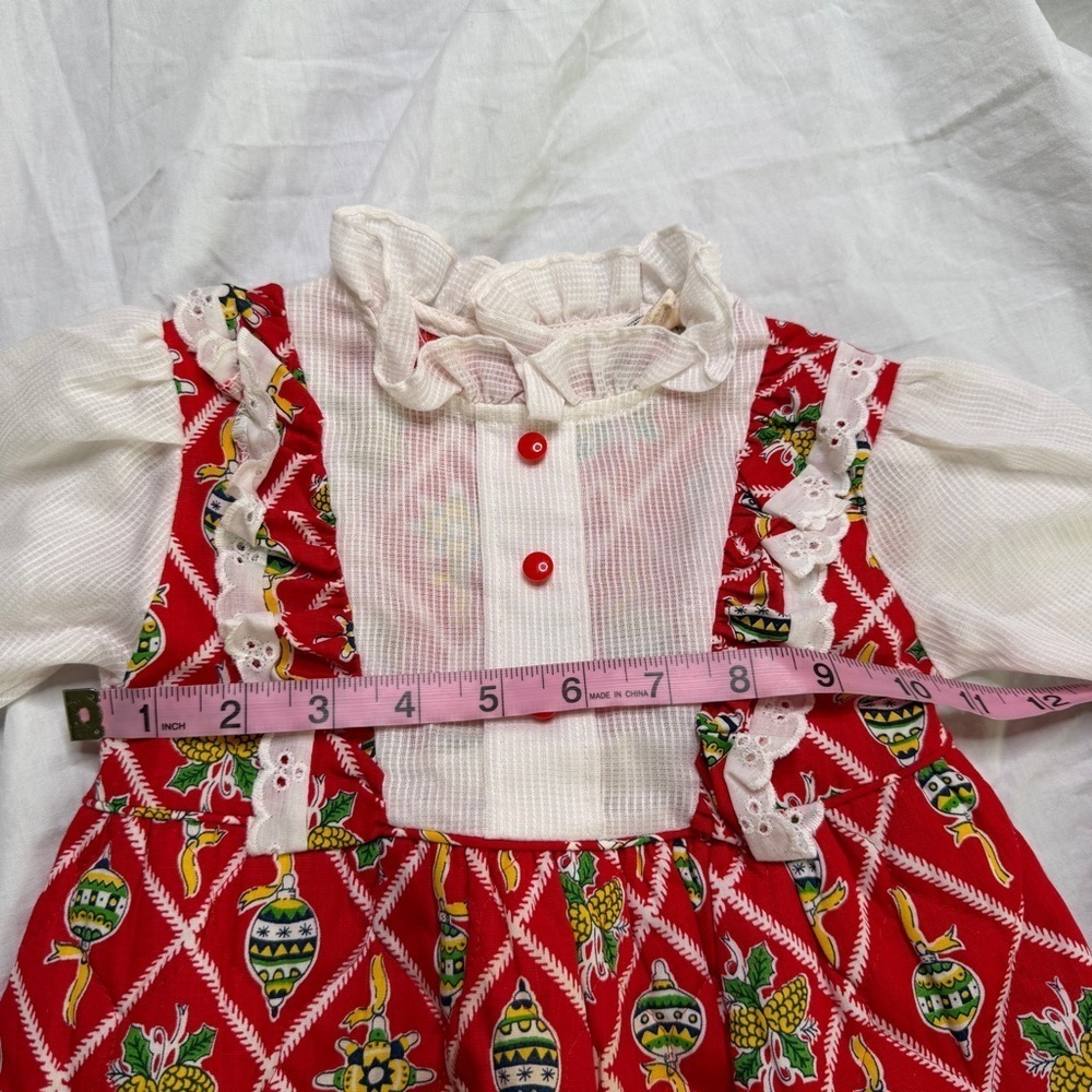 Vintage Toddler Quilted Holiday Dress Red Print w/ Ruffle Trim – Size 2T - Picture 4 of 7